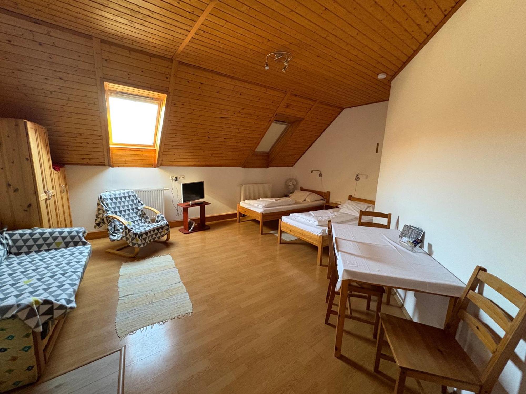 Hotel Haramia Csapszek Es Fogado Szombathely Exteriér fotografie
