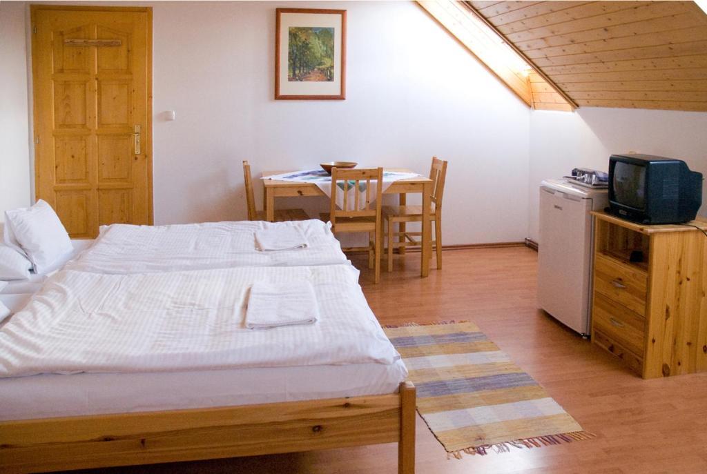 Hotel Haramia Csapszek Es Fogado Szombathely Pokoj fotografie